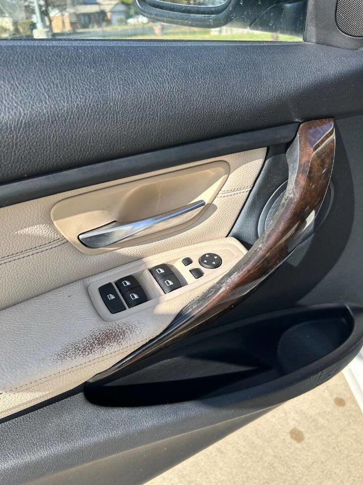 Used 2015 BMW 320i Sedan image 17