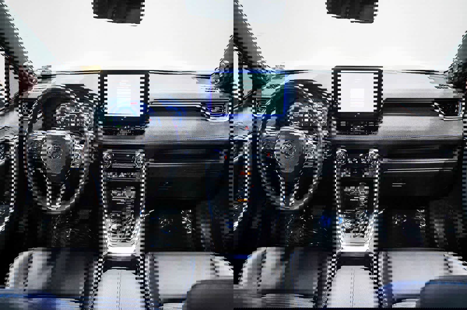 Used 2024 Toyota RAV4 XSE w/ Advanced Technology Package AWD/4WD image 12