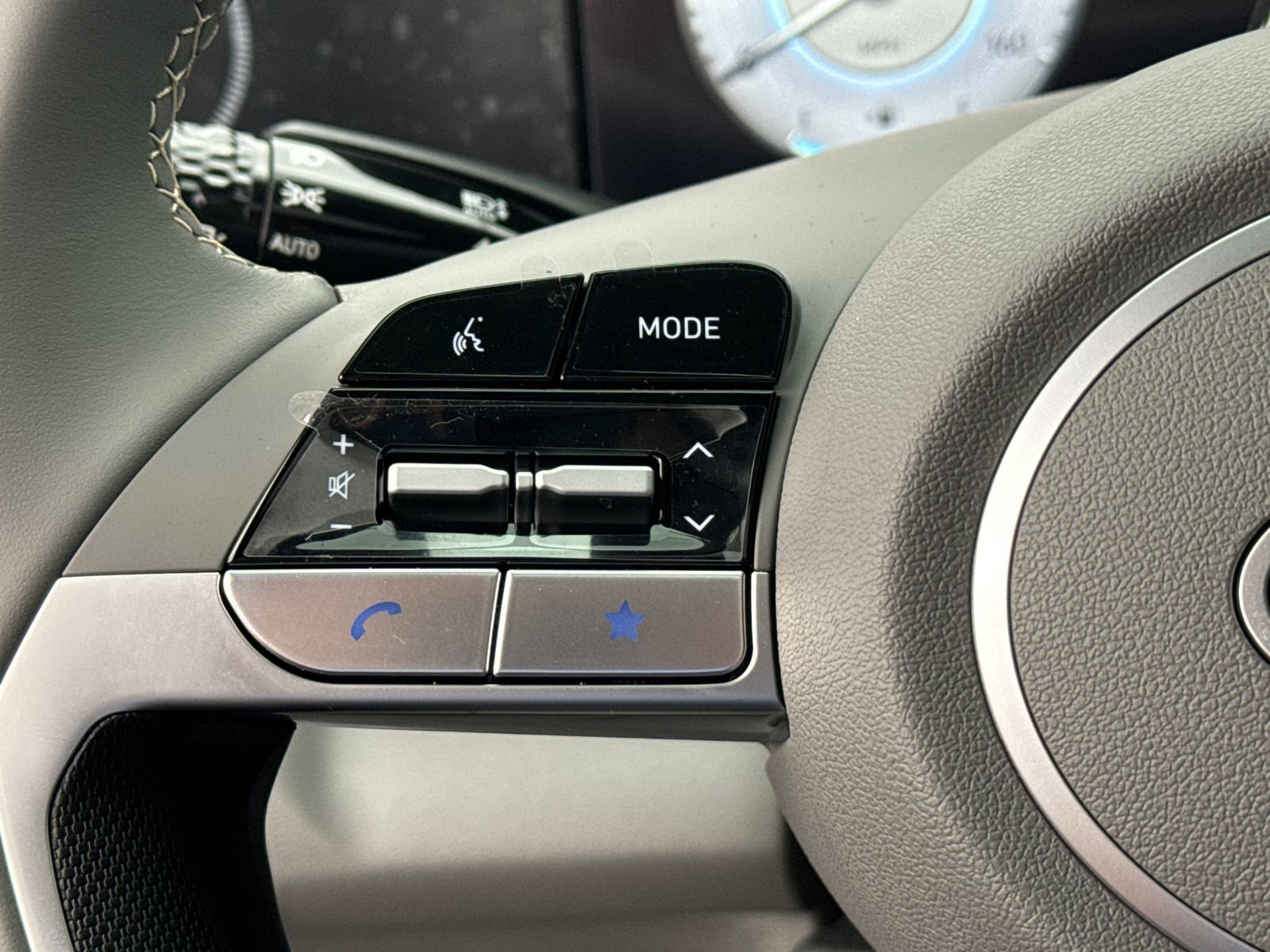 Certified 2025 Hyundai Elantra SEL image 26