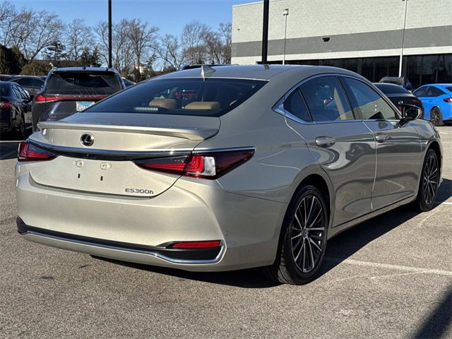 Certified 2025 Lexus ES 300h F Sport image 5