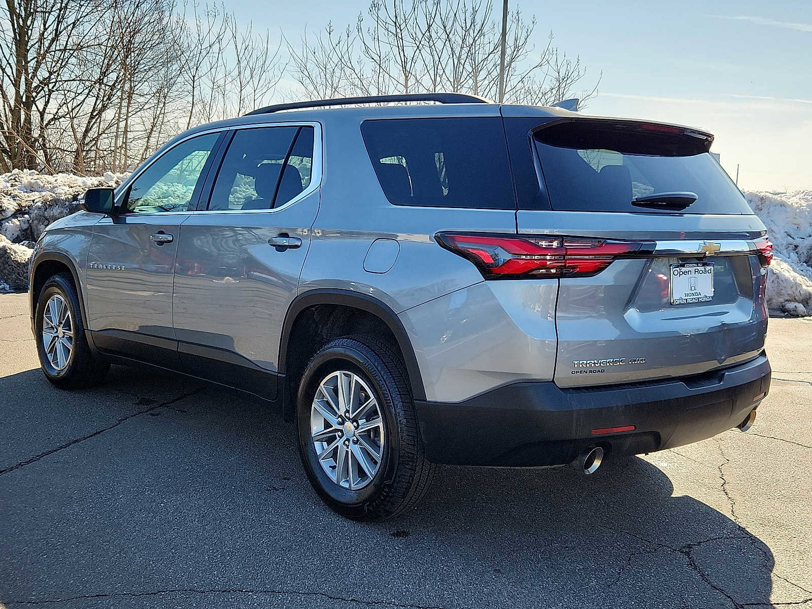 Used 2023 Chevrolet Traverse LT AWD/4WD image 4