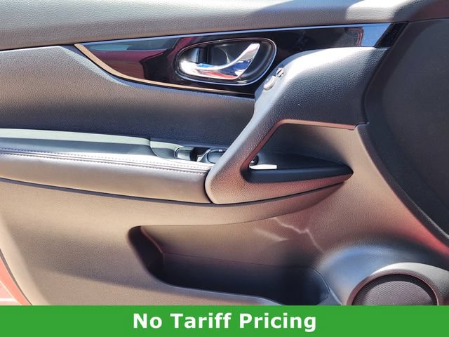 Used 2022 Nissan Rogue Sport SL AWD/4WD image 23