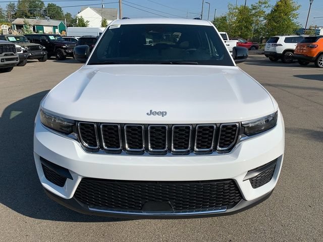 New 2027 Jeep Grand Cherokee Laredo AWD/4WD image 9