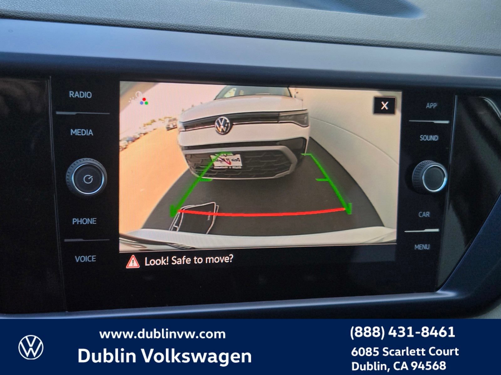 Certified 2023 Volkswagen Taos SE w/ Panoramic Sunroof Package AWD/4WD image 15