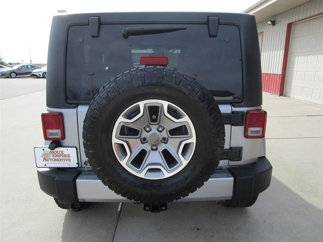 Used 2016 Jeep Wrangler Sahara w/ Dual Top Group image 8