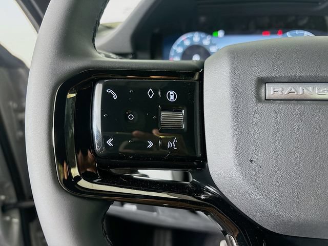 Used 2026 Land Rover Range Rover Evoque Dynamic SE AWD/4WD image 10