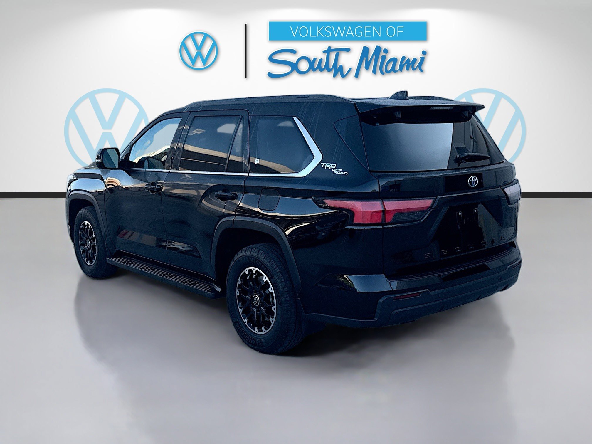 Used 2024 Toyota Sequoia SR5 w/ SR5 Premium Package image 5