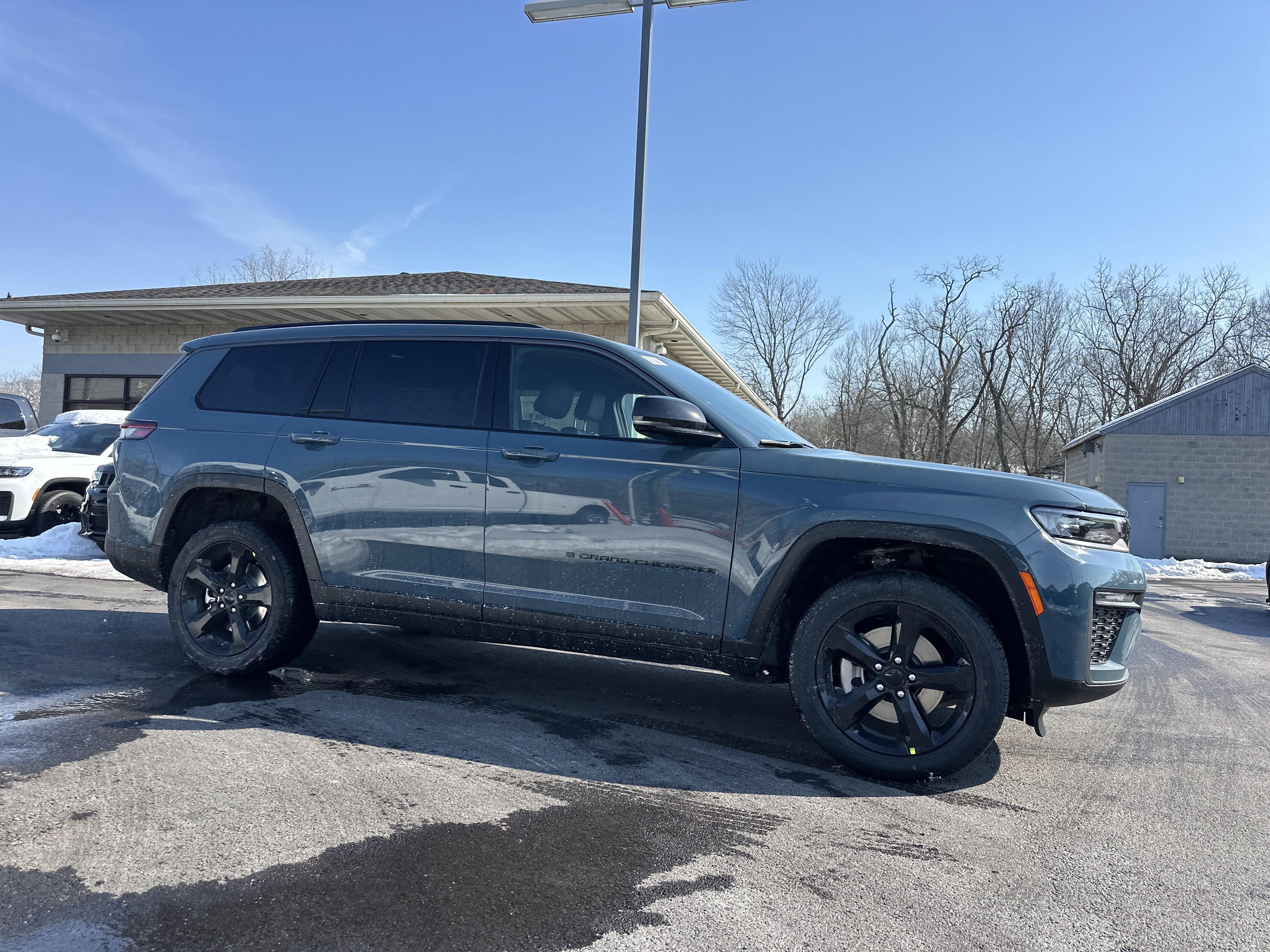 New 2026 Jeep Grand Cherokee L Limited w/ Limited Altitude Package image 19