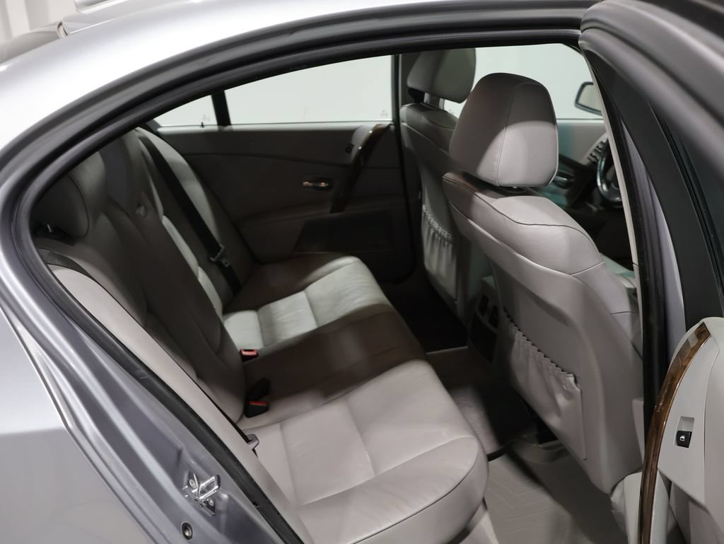 Used 2006 BMW 530xi Sedan AWD/4WD image 11