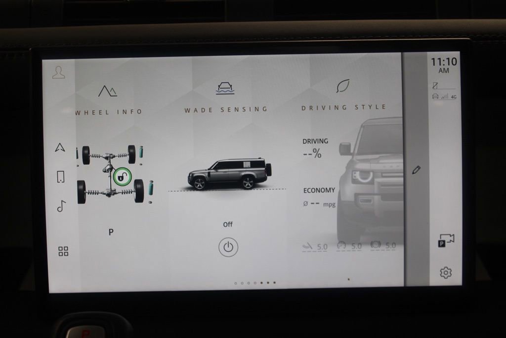 Used 2023 Land Rover Defender 130 SE image 27