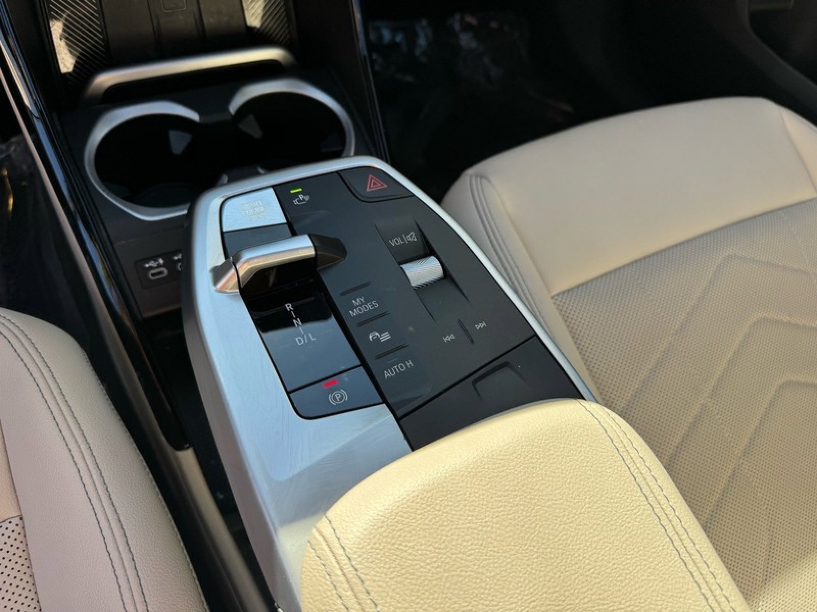 Used 2023 BMW X1 xDrive28i w/ Convenience Package AWD/4WD image 15