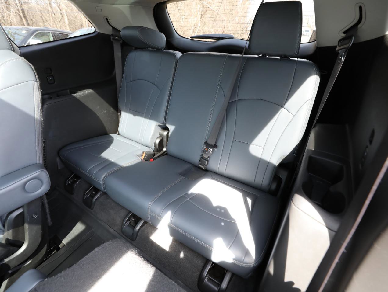 Used 2019 Buick Enclave Essence AWD/4WD image 15