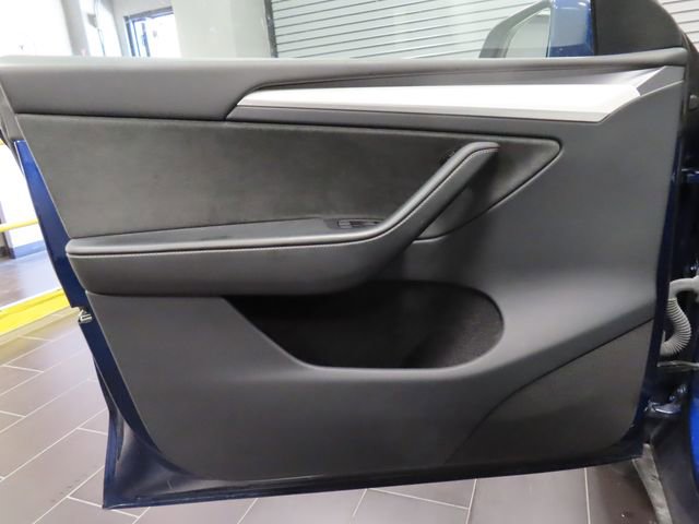 Used 2023 Tesla Model Y Long Range AWD/4WD image 9