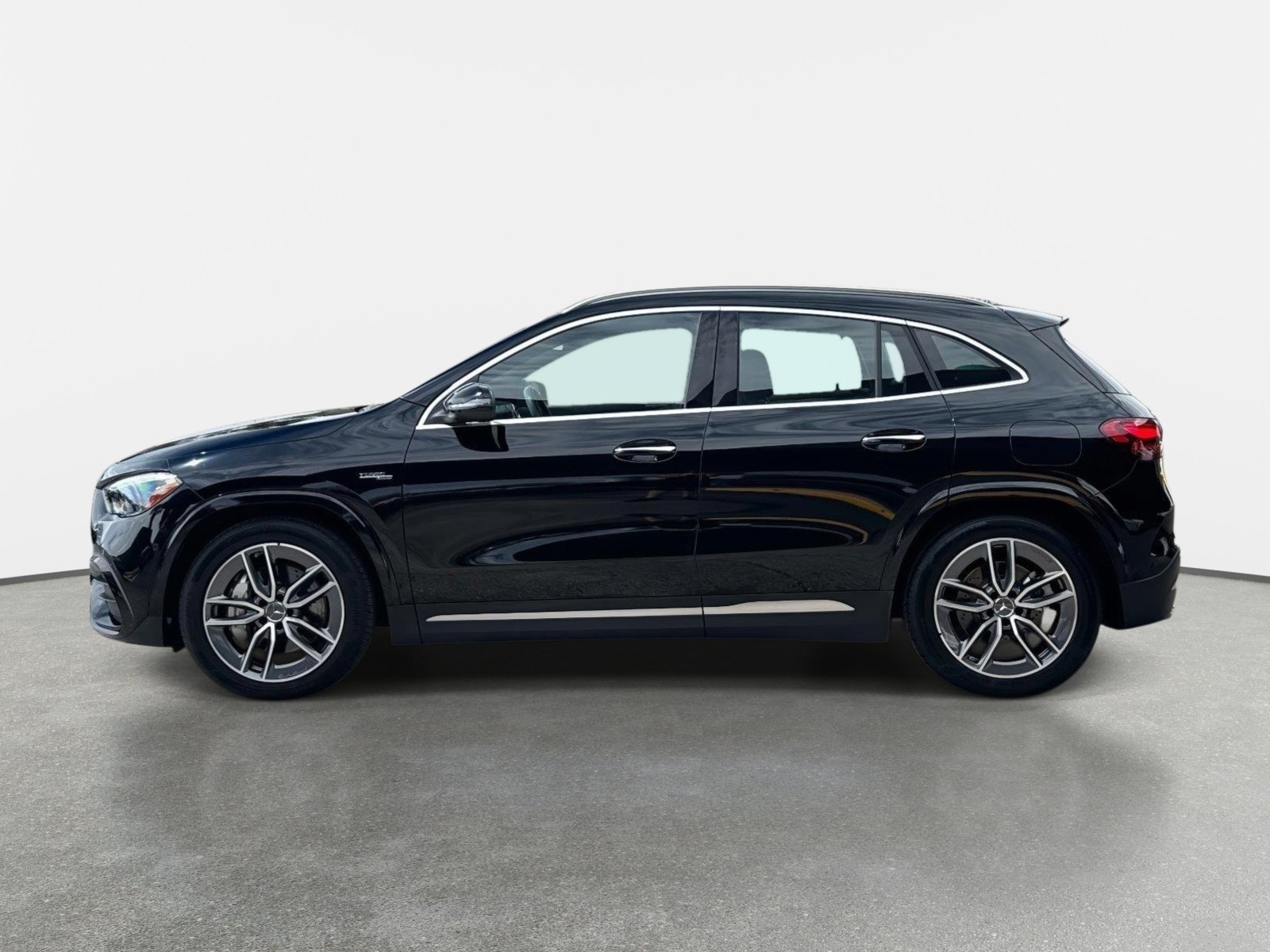 Used 2025 Mercedes-Benz GLA 35 AMG 4MATIC image 6