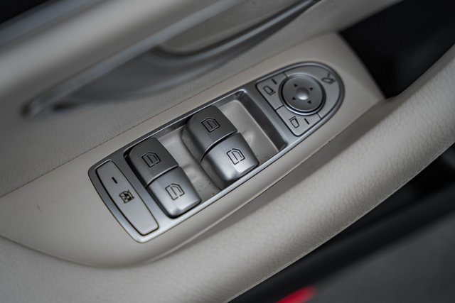 Certified 2023 Mercedes-Benz E 350 4MATIC Sedan w/ Premium Package image 38