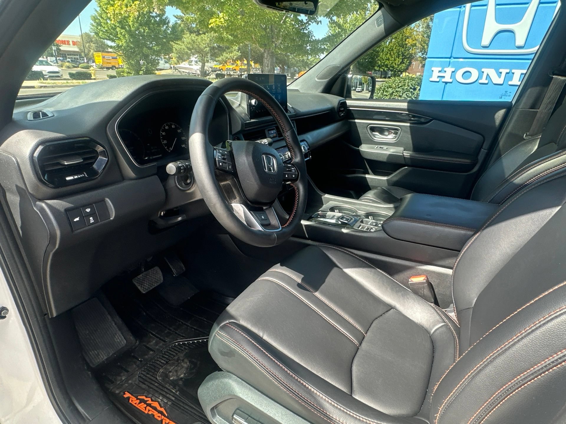 Used 2024 Honda Pilot TrailSport image 15