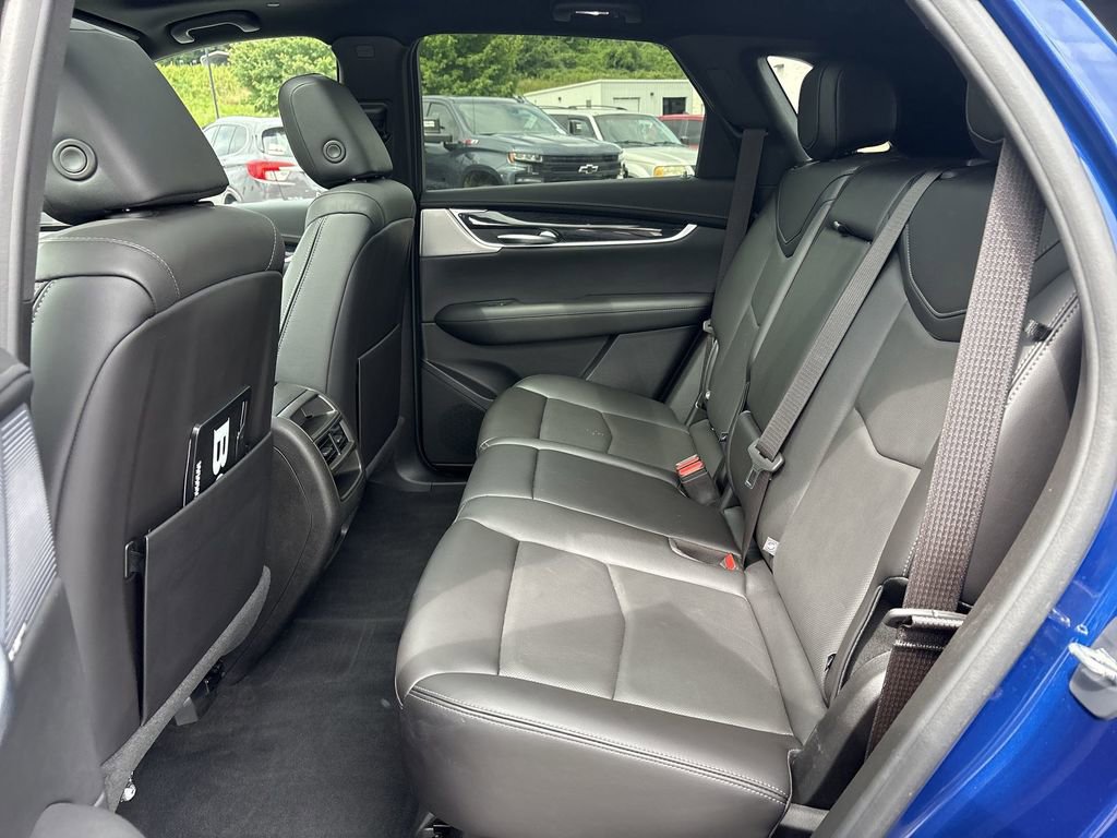 Certified 2024 Cadillac XT5 Premium Luxury w/ LPO, Floor Liner Package image 29