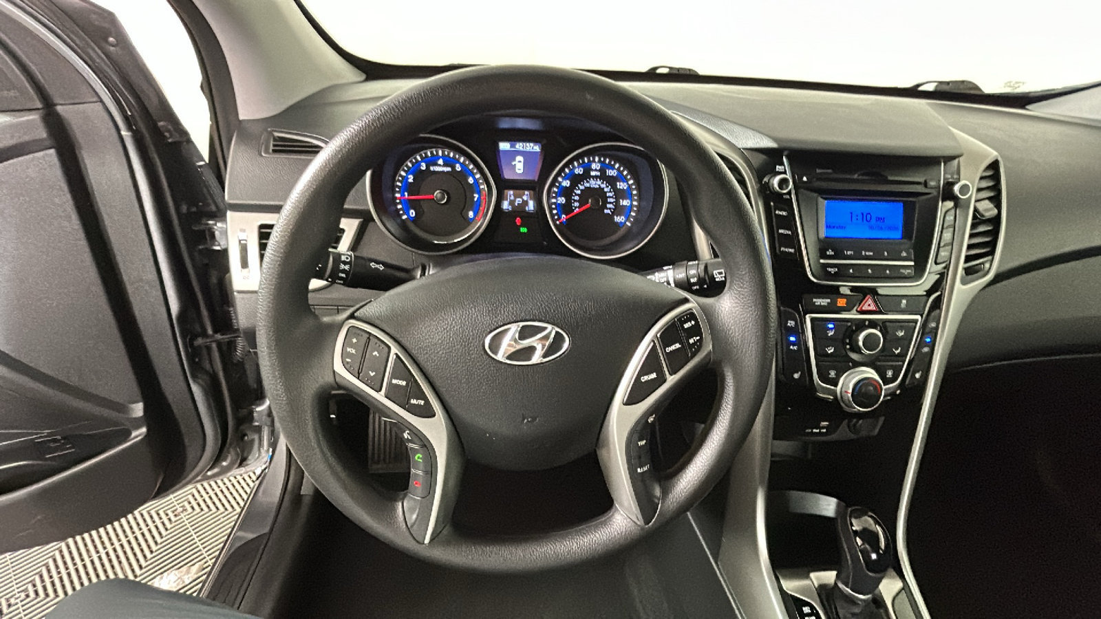 Used 2016 Hyundai Elantra GT FWD image 18