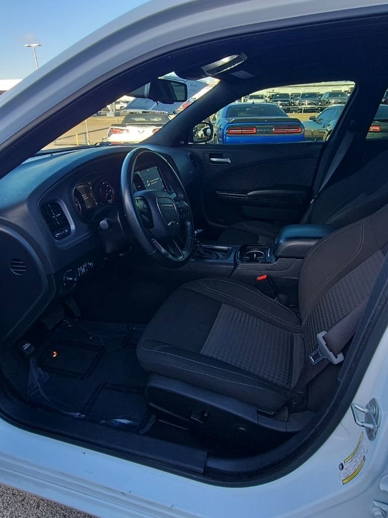 Used 2023 Dodge Charger SXT w/ Blacktop Package image 12