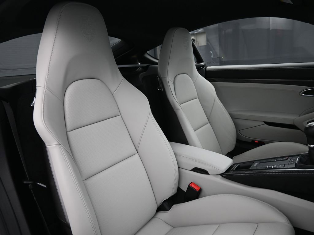 Certified 2025 Porsche 718 Cayman GTS image 30