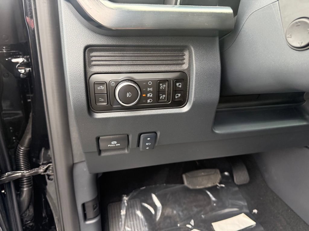 New 2026 Ford F350 Platinum AWD/4WD image 22