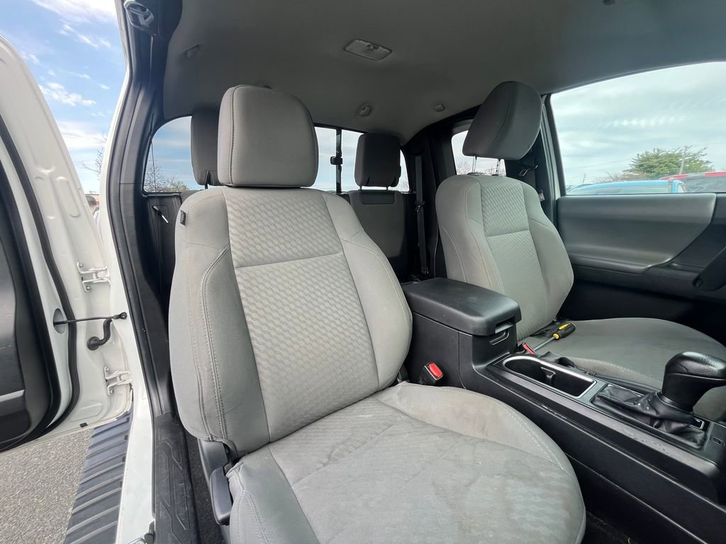 Used 2021 Toyota Tacoma SR image 32