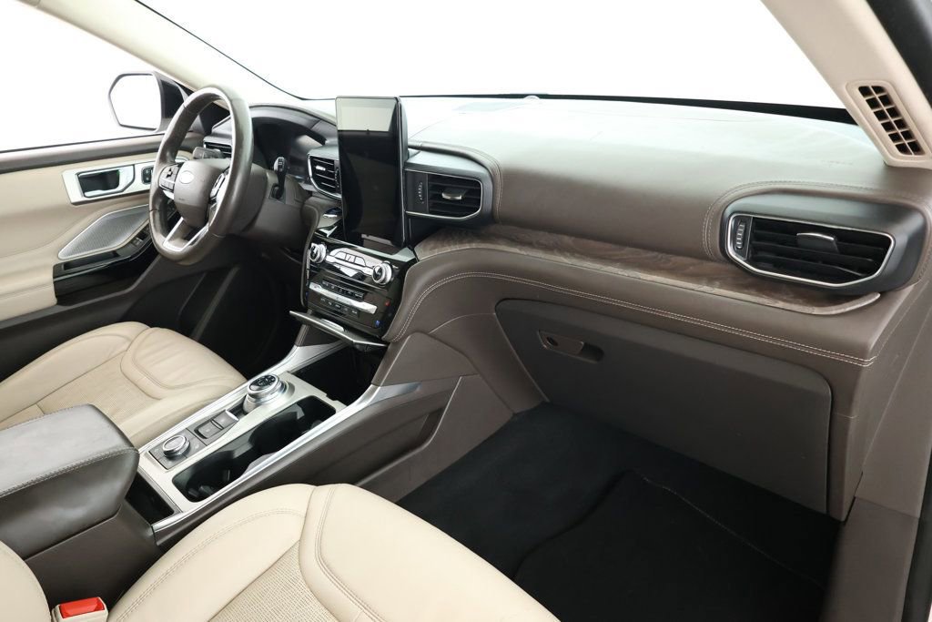 Used 2022 Ford Explorer Platinum w/ Equipment Group 601A image 23