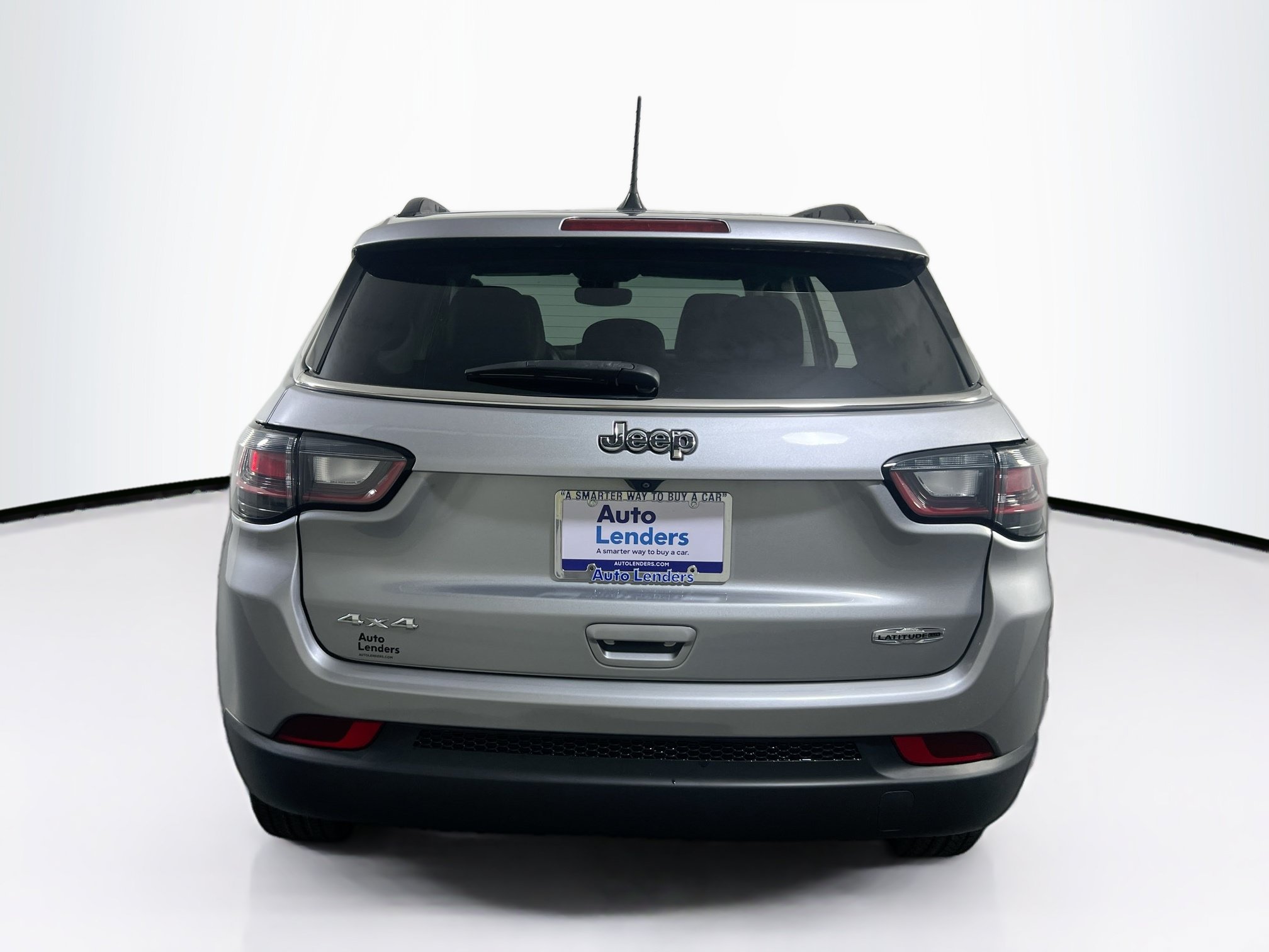 Used 2022 Jeep Compass Latitude w/ Sun and Sound Group AWD/4WD image 6