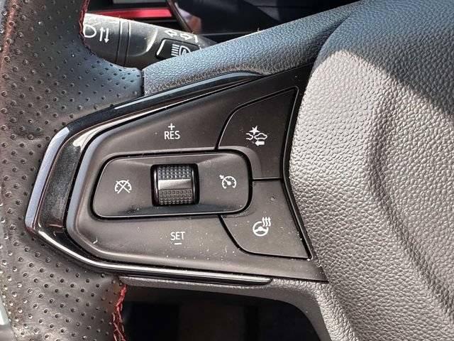 Used 2025 Chevrolet Trax RS w/ Driver Confidence Package FWD image 22