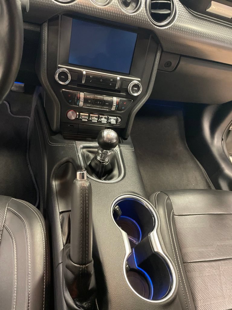 Used 2018 Ford Mustang GT Premium w/ GT Performance Package RWD image 15