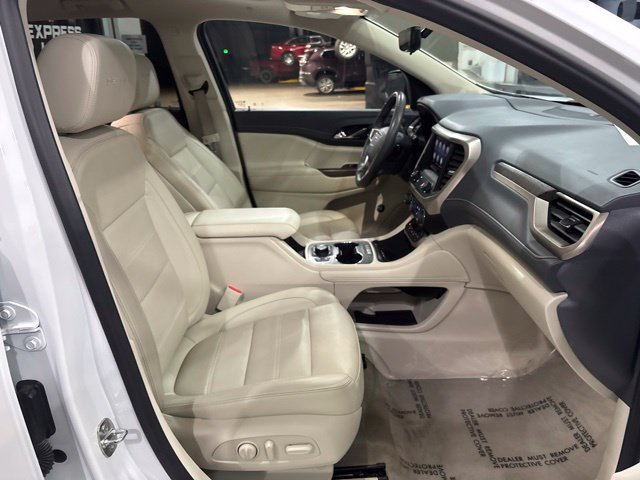 Used 2023 GMC Acadia Denali w/ Denali Ultimate Package AWD/4WD image 39