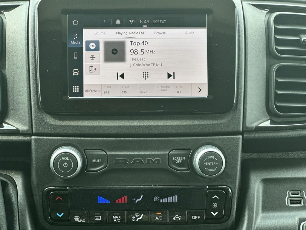 New 2026 RAM ProMaster 2500 w/ Convenience Group FWD image 24