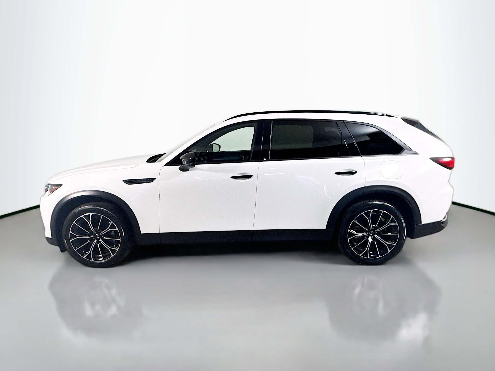 Used 2025 MAZDA CX-70 Plug-In Hybrid w/ Premium Plus image 6