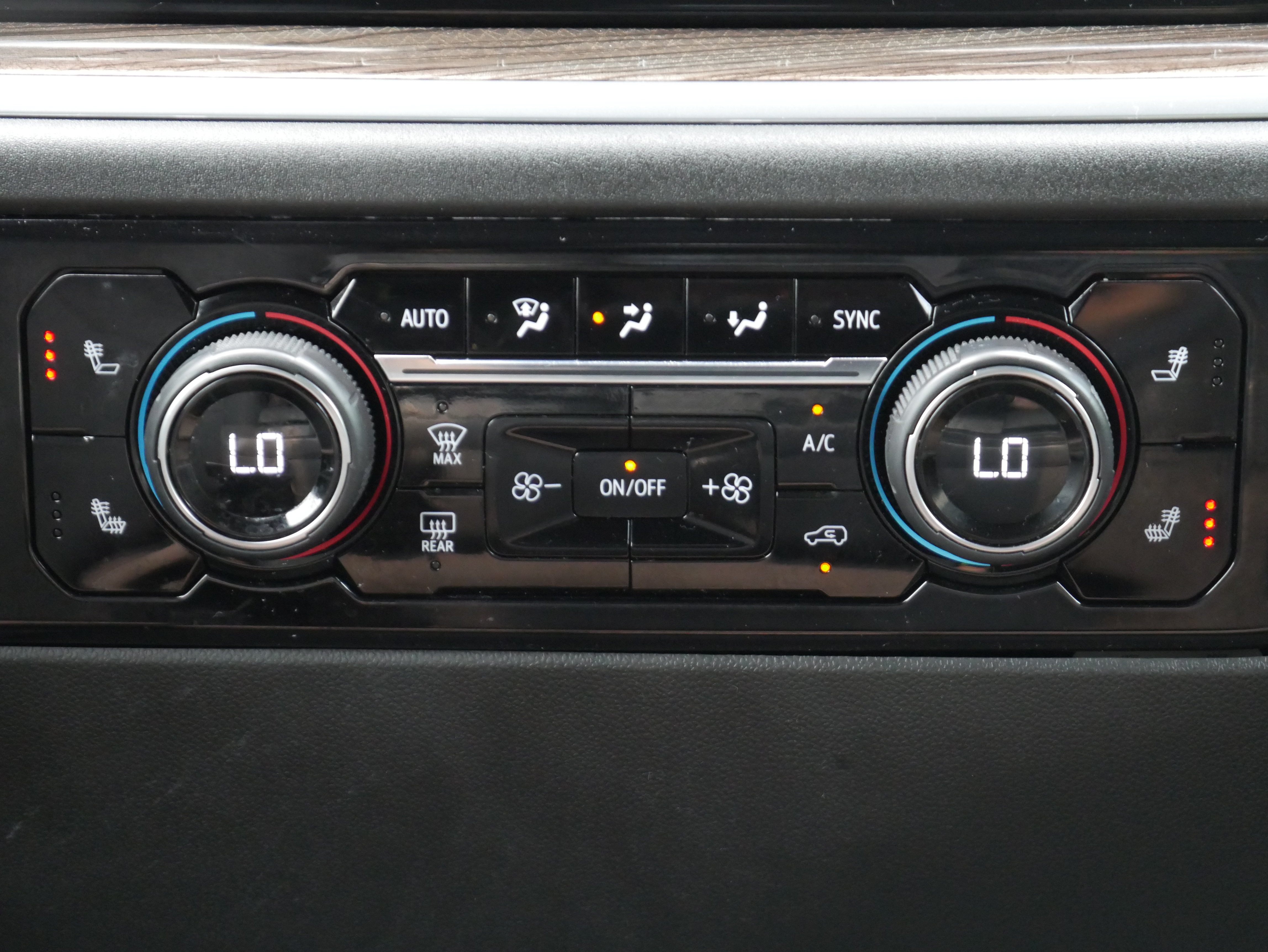 Certified 2023 Chevrolet Silverado 1500 RST AWD/4WD image 21