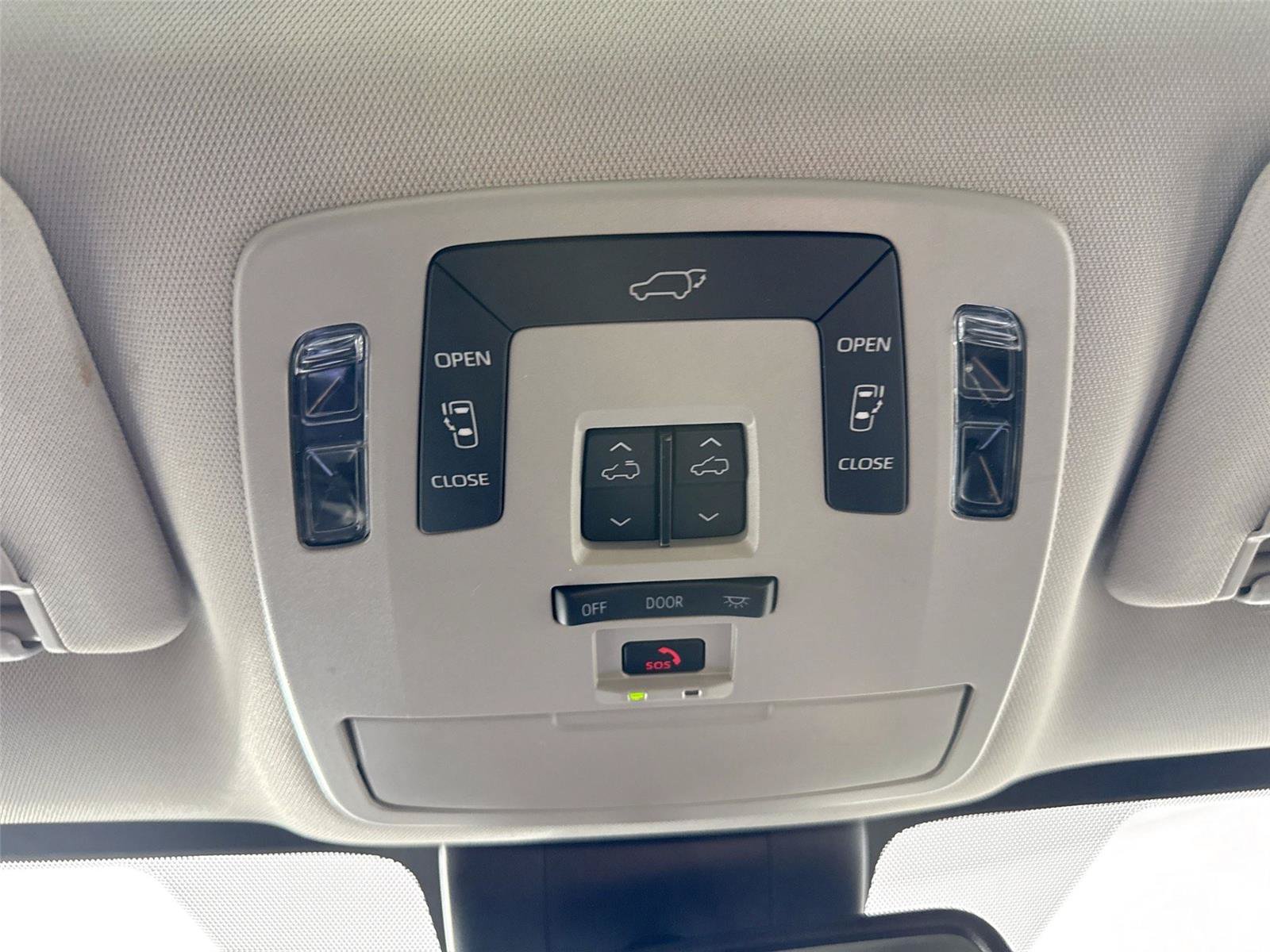 Certified 2026 Toyota Sienna XLE FWD image 24
