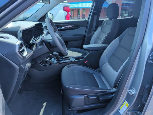 Used 2025 Chevrolet TrailBlazer LT AWD/4WD image 11