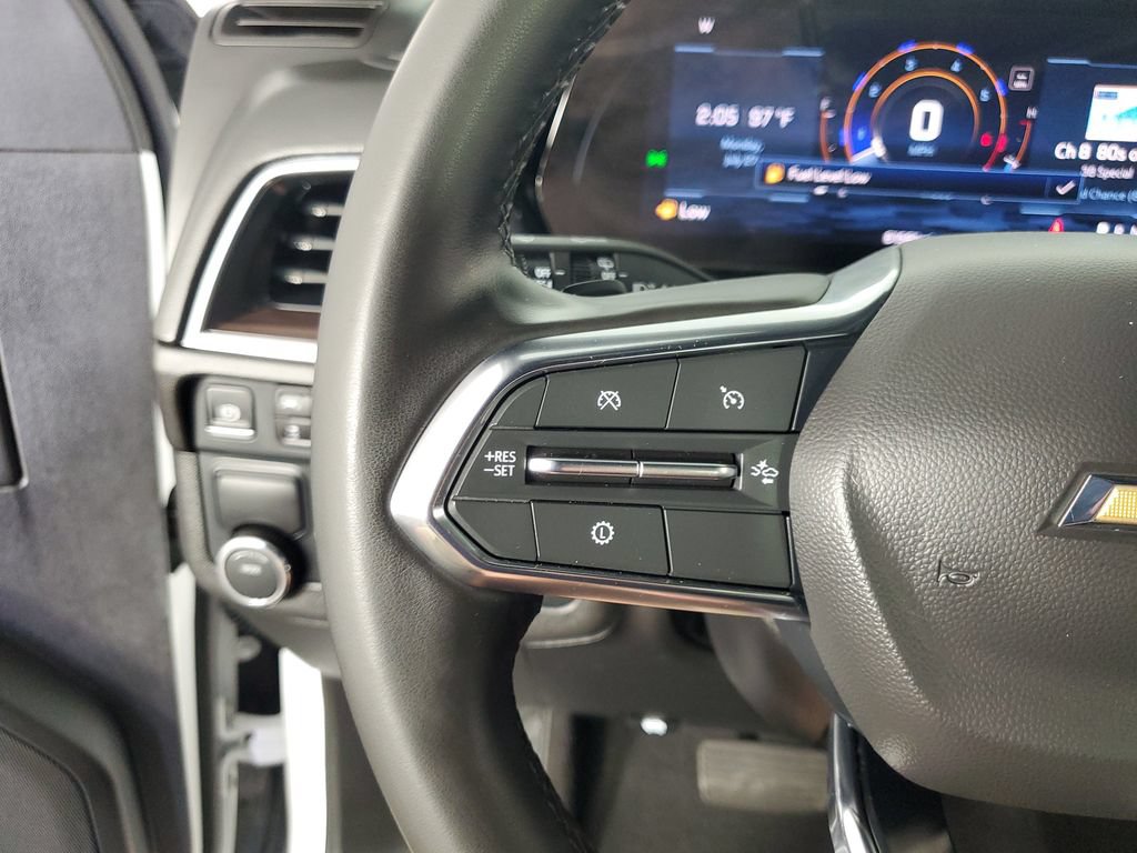 Used 2025 Chevrolet Suburban LT RWD image 23