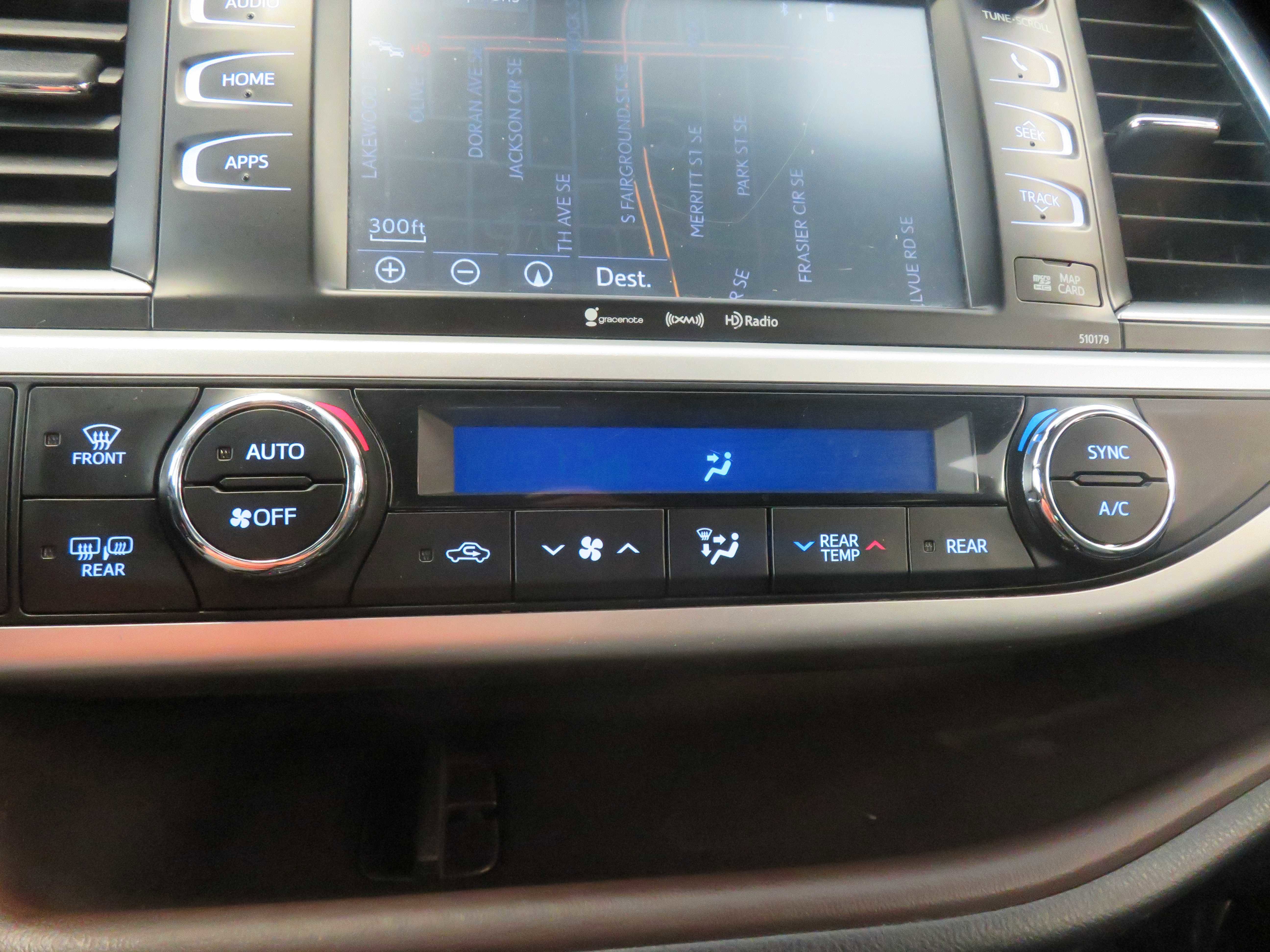 Used 2017 Toyota Highlander XLE FWD image 45