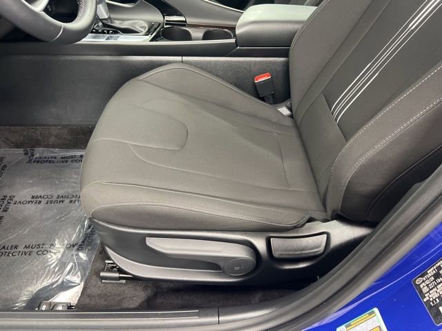 Used 2024 Hyundai Elantra SEL w/ Convenience Package image 14