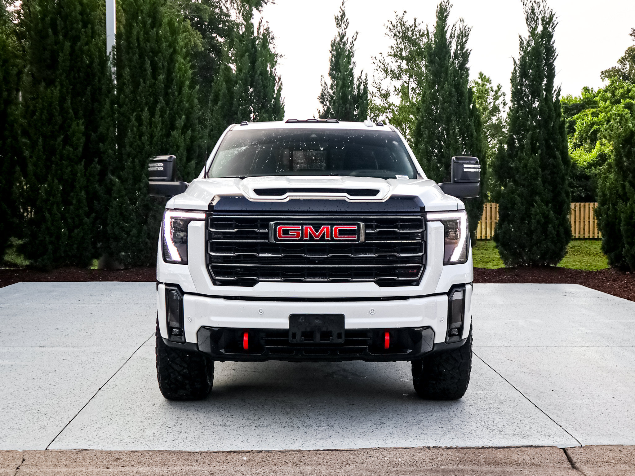 Used 2024 GMC Sierra 2500 AT4 w/ Technology Package AWD/4WD image 3