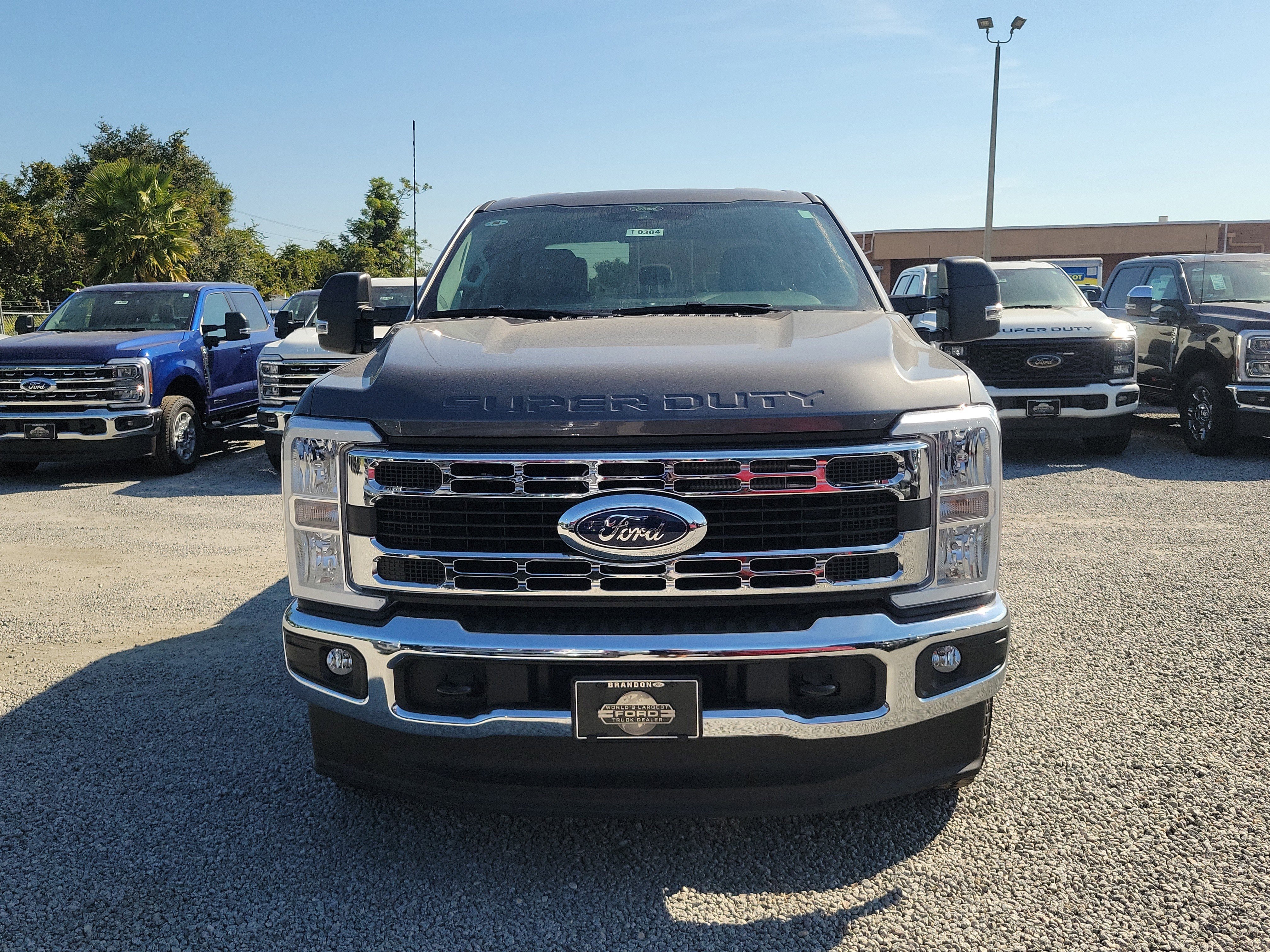 New 2026 Ford F350 XLT w/ FX4 Off-Road Package image 3