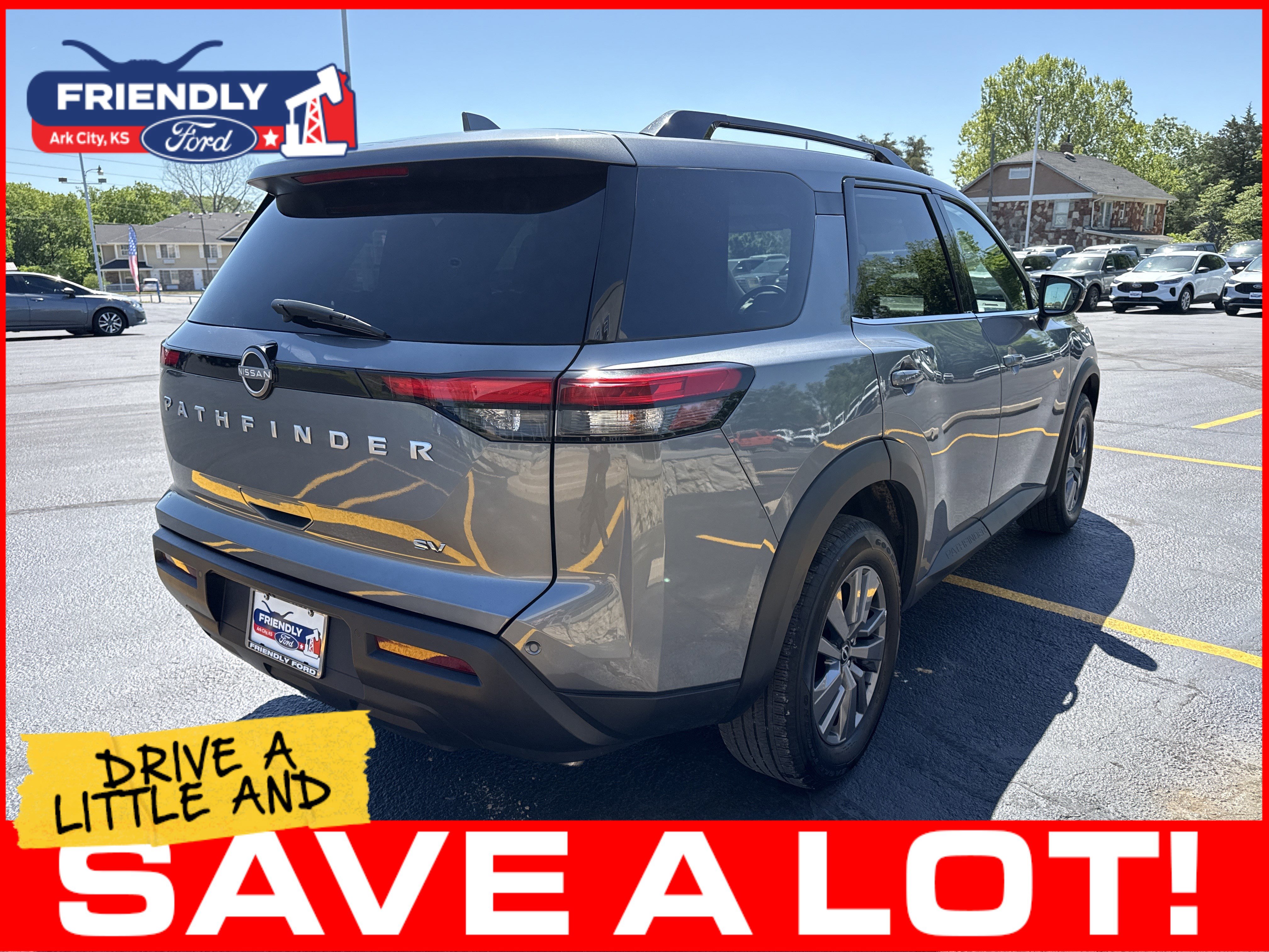 Used 2024 Nissan Pathfinder SV FWD image 8