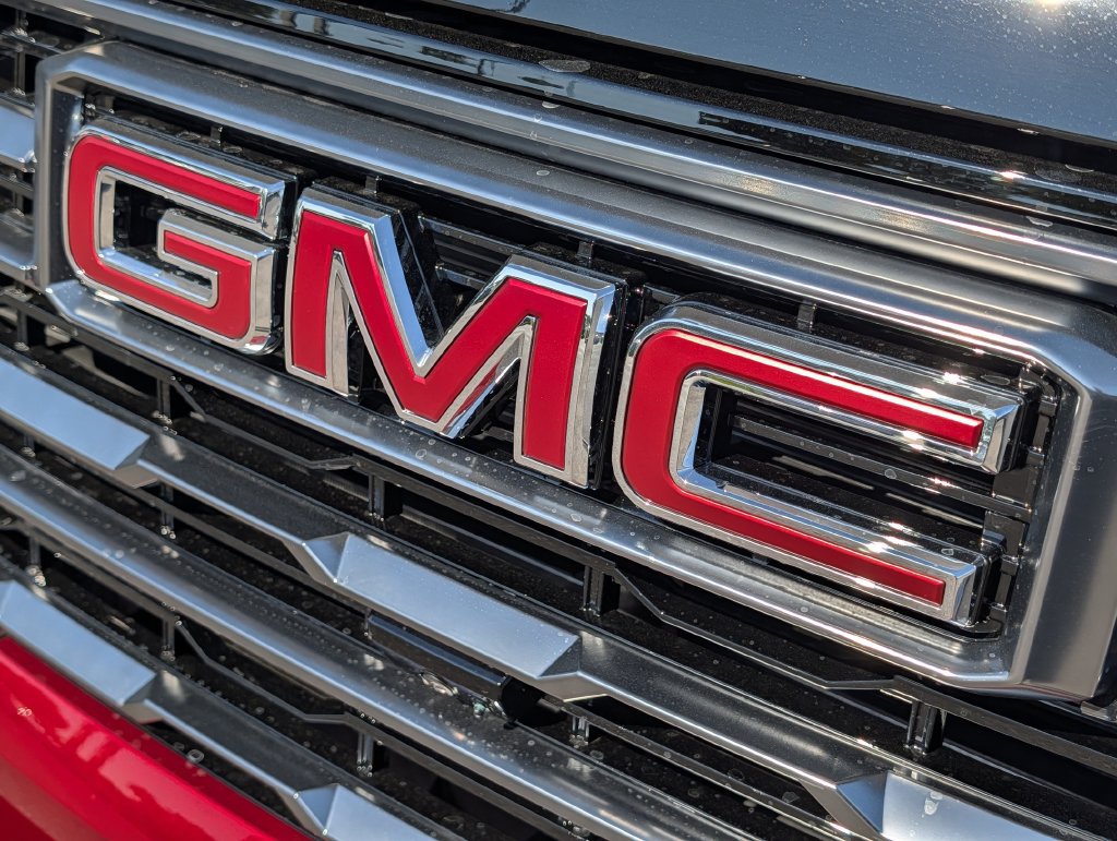 New 2026 GMC Sierra 2500 AT4 w/ AT4 Premium Plus Package AWD/4WD image 36