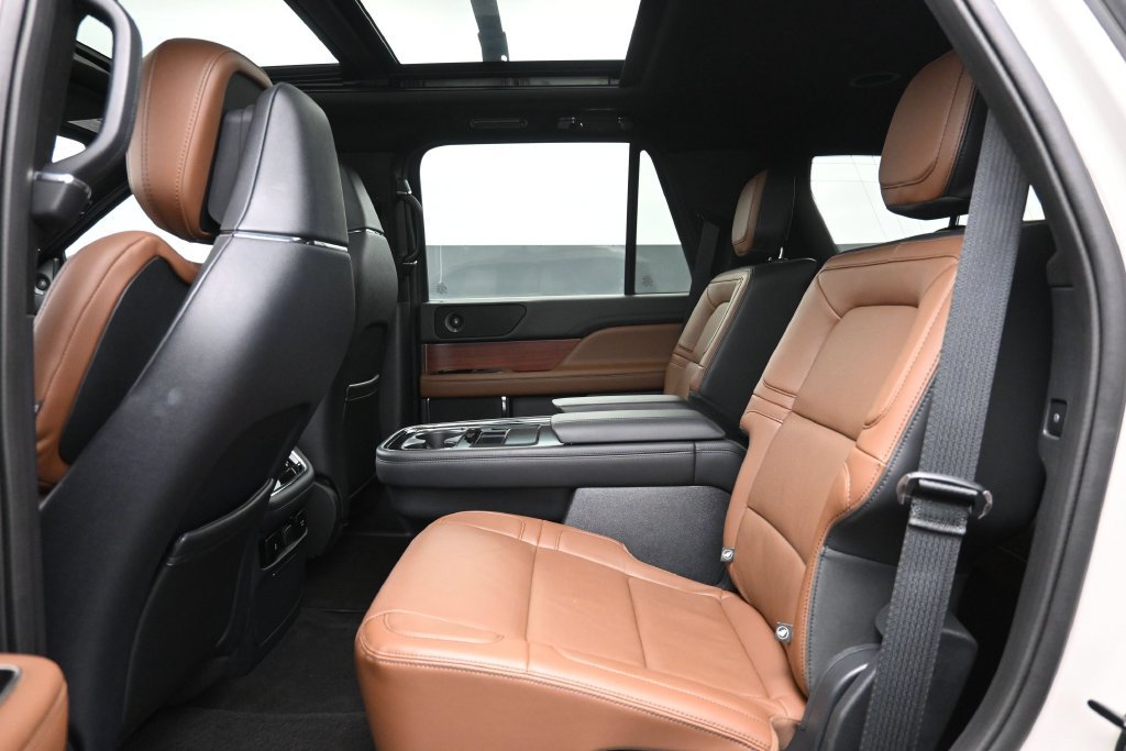 Used 2023 Lincoln Navigator Reserve RWD image 19