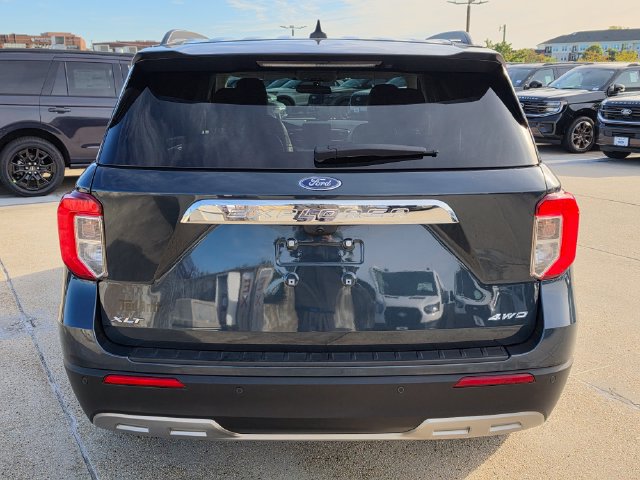 Used 2024 Ford Explorer XLT w/ Equipment Group 202A AWD/4WD image 6