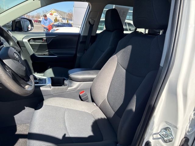 Used 2025 Toyota RAV4 LE image 24
