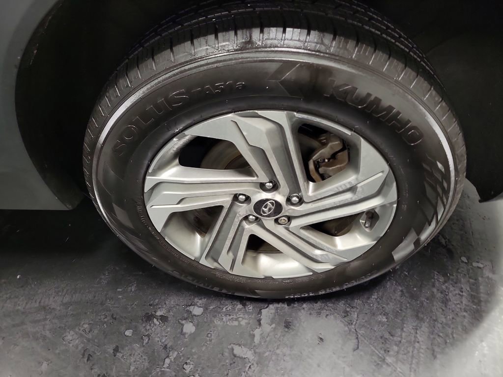 Used 2021 Hyundai Santa Fe SE image 11