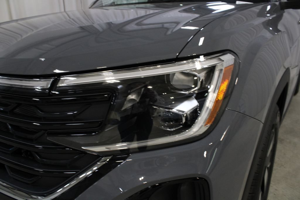 New 2026 Volkswagen Atlas Cross Sport SE AWD/4WD image 33