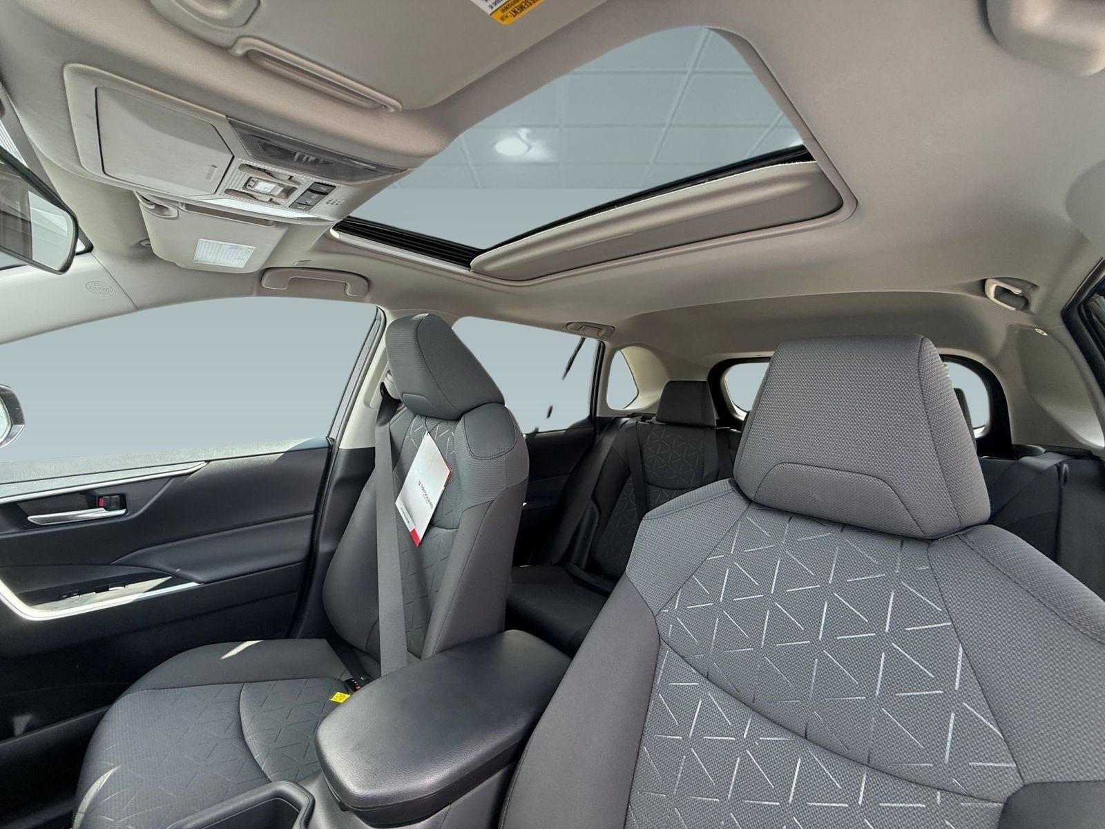 Certified 2025 Toyota RAV4 XLE w/ Convenience Package image 15