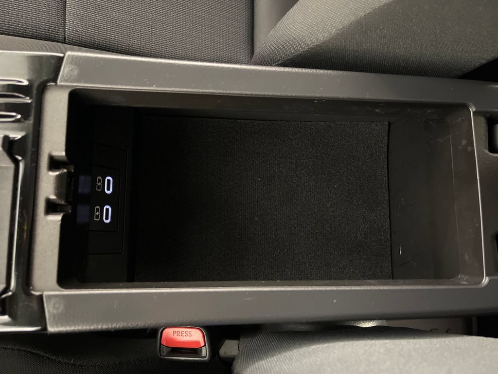 Certified 2024 Toyota Prius LE FWD image 23